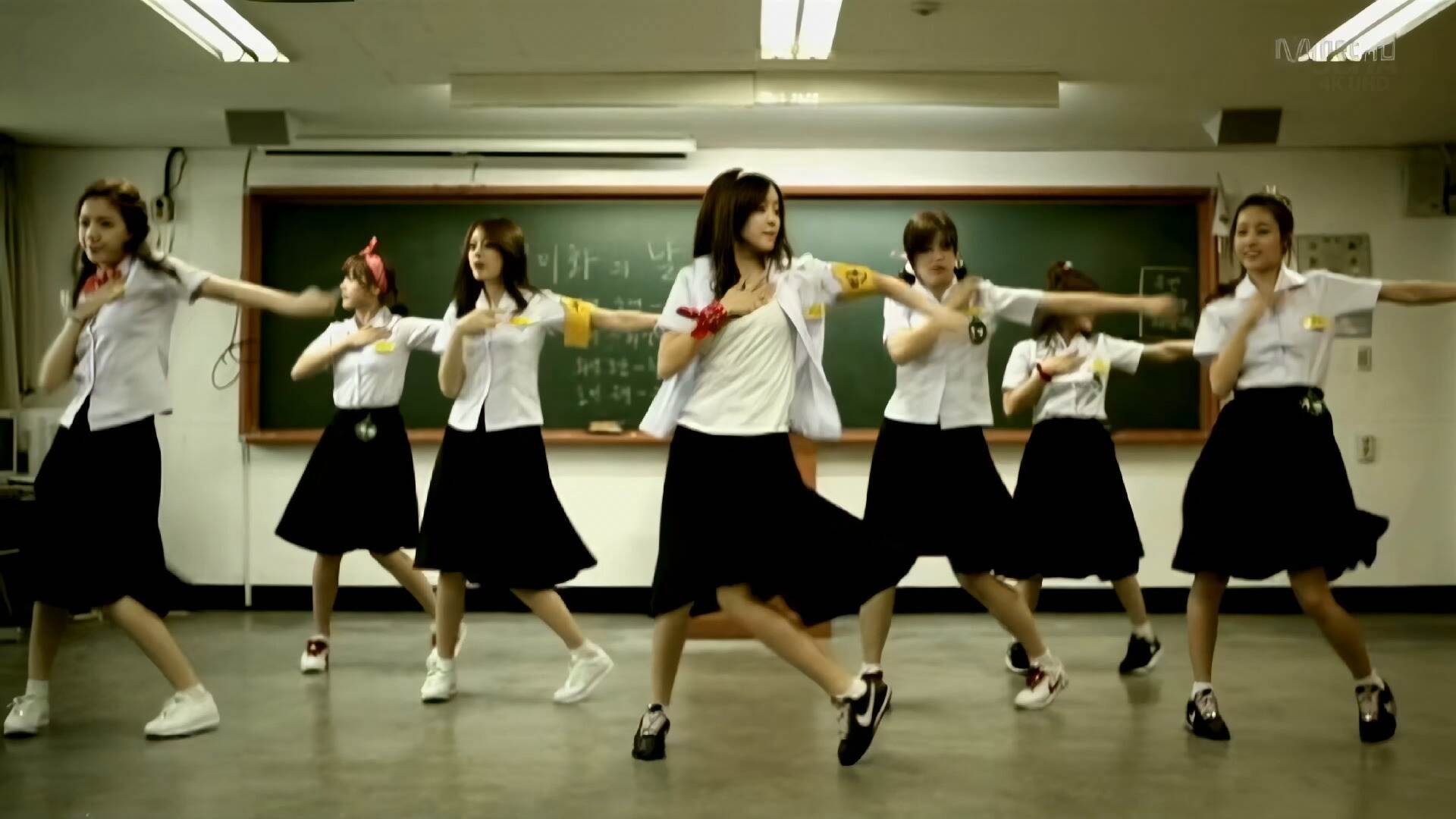 【4KMV】♔T-ARA♔ Roly Poly Copacabana版 MV